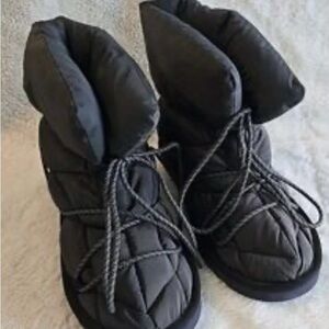 Fabletics Women's Quilted Black Boots